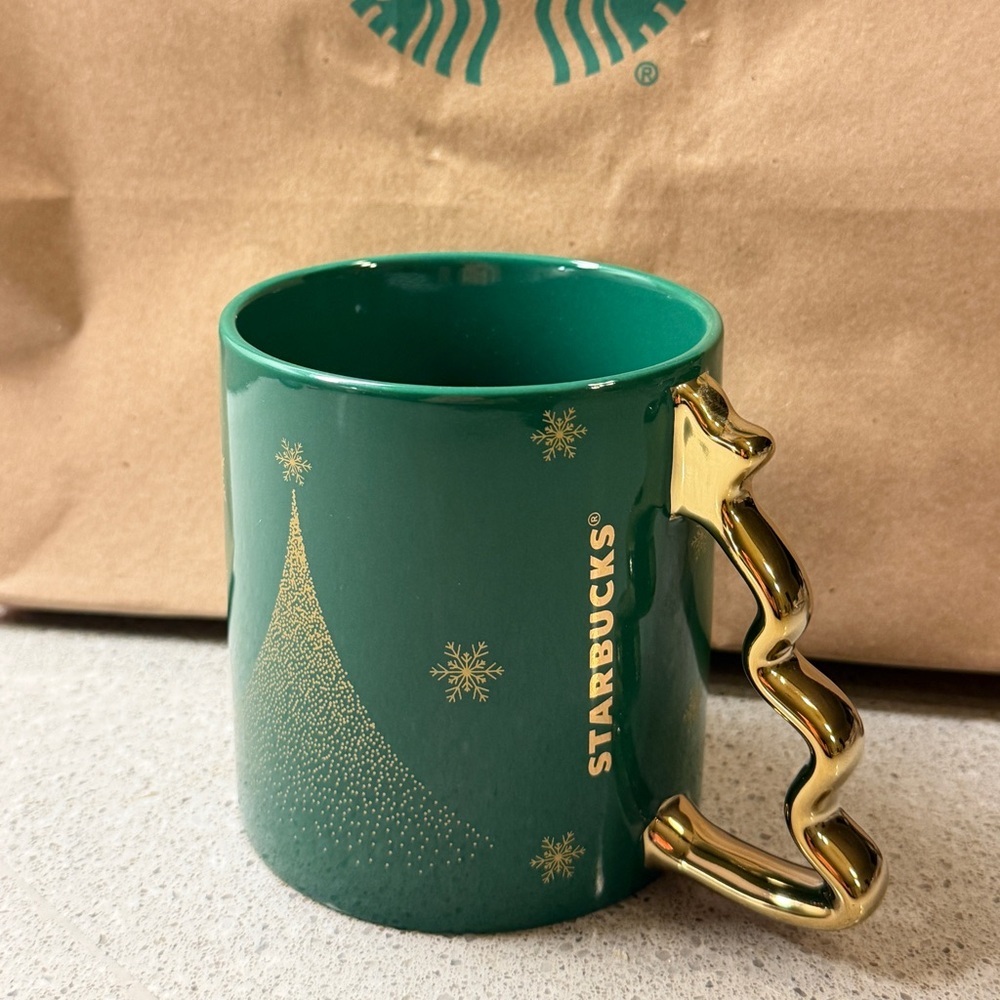 New Starbucks Green Mug Limited Christmas 2026